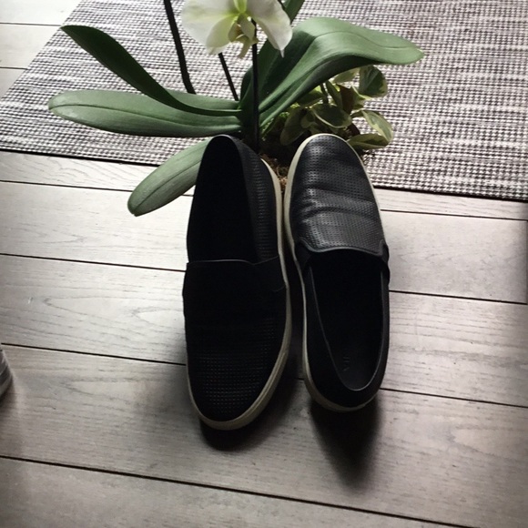 Vince perforated Blair Slip on Calf Leather - Picture 7 of 8